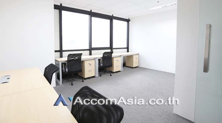 unit Office space For Rent in Sukhumvit, Bangkok  near BTS Ekkamai (AA15942)